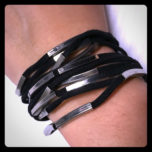 Women Black and silver multiple bracelets in one - Picture 2 of 2